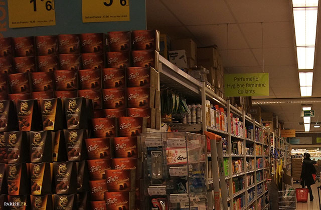 Les rayons, comme dans n'importe quel autre supermarché, sont clairement identifiés